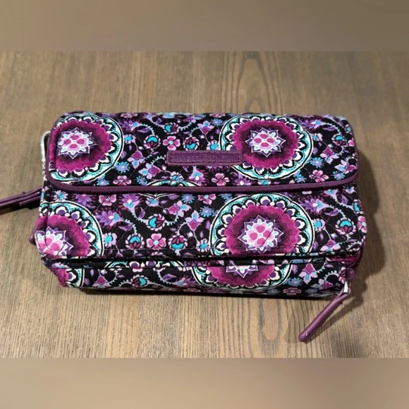 Vera Bradley Purple Floral Patterned Tri Fold Zippered Wallet : Clean - Picture 2 of 12
